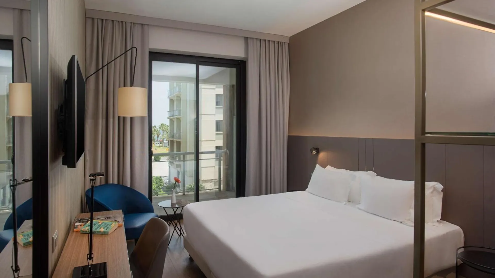 Nh Palermo Hotell