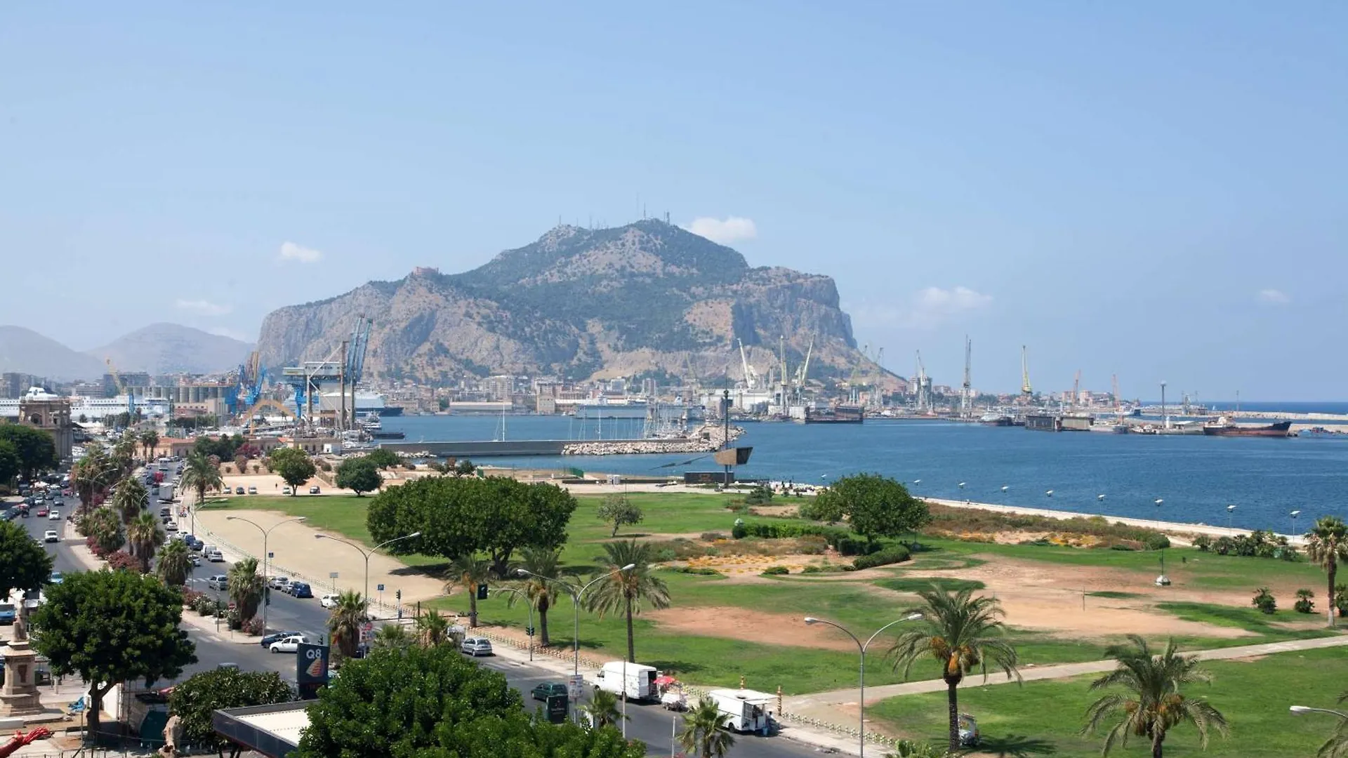 Nh Palermo Hotell 4*,