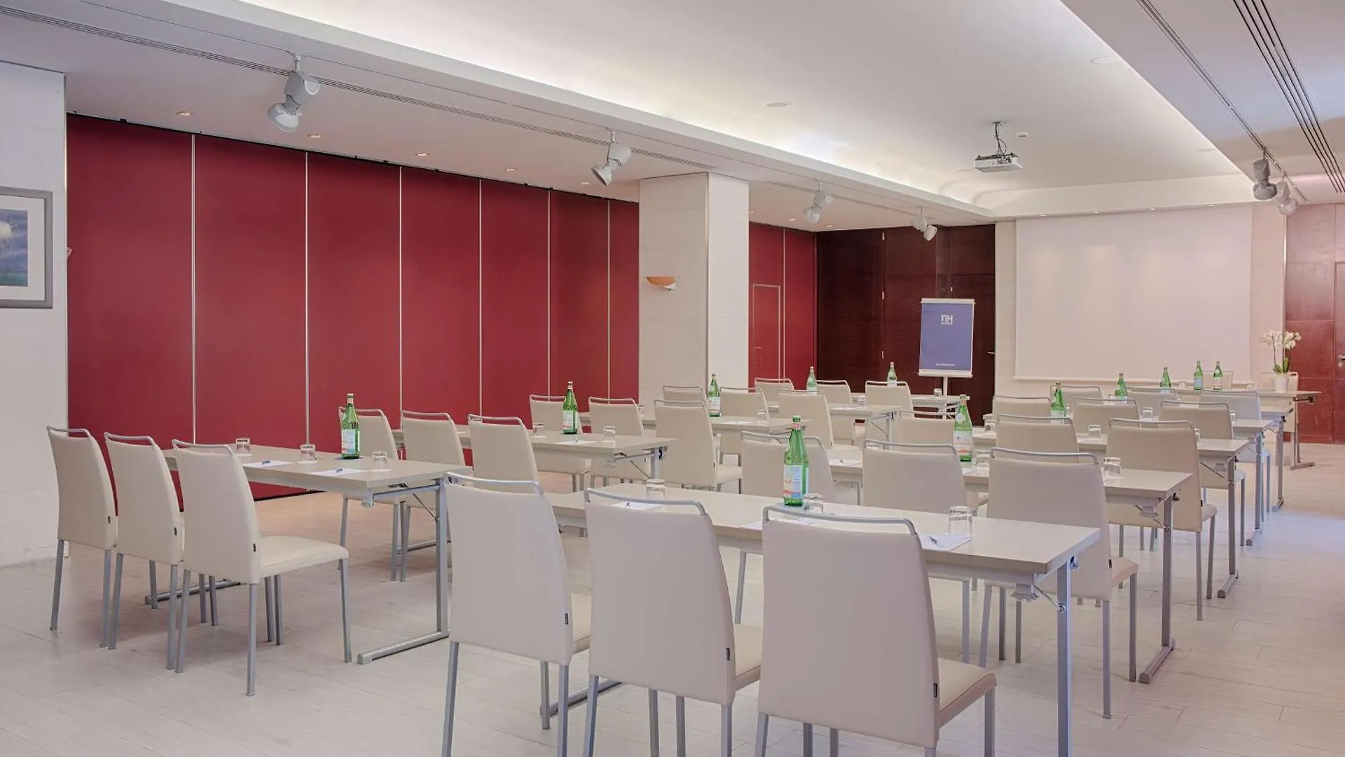 Nh Palermo Hotell 4*,