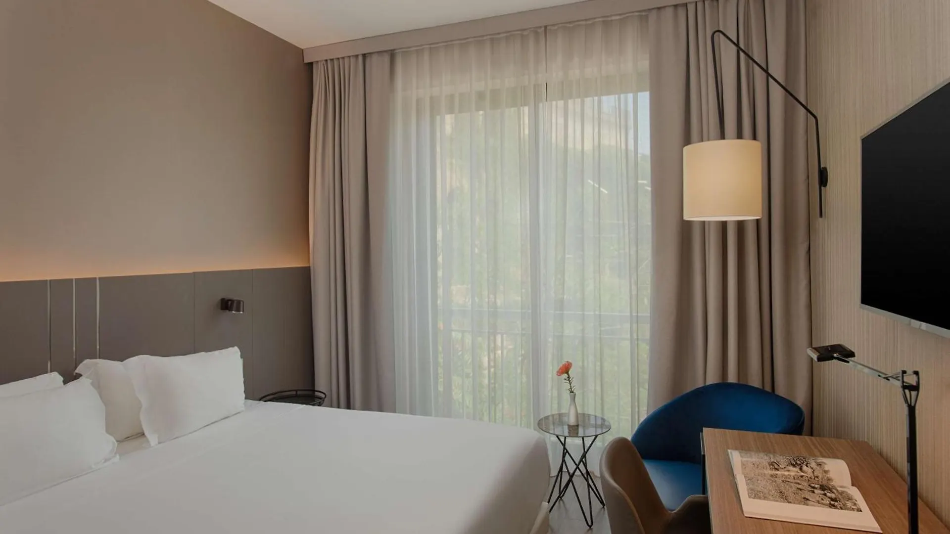 Nh Palermo Hotell